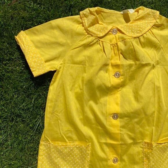 Vintage yellow housecoat  - Picture 1 of 4